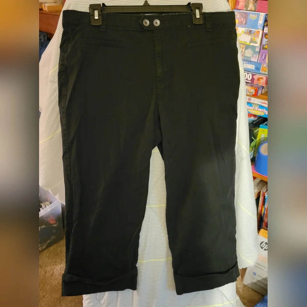 Bandolino Missy Size 16 Denim Capri Comfort Waistband Wide Cuff Hem